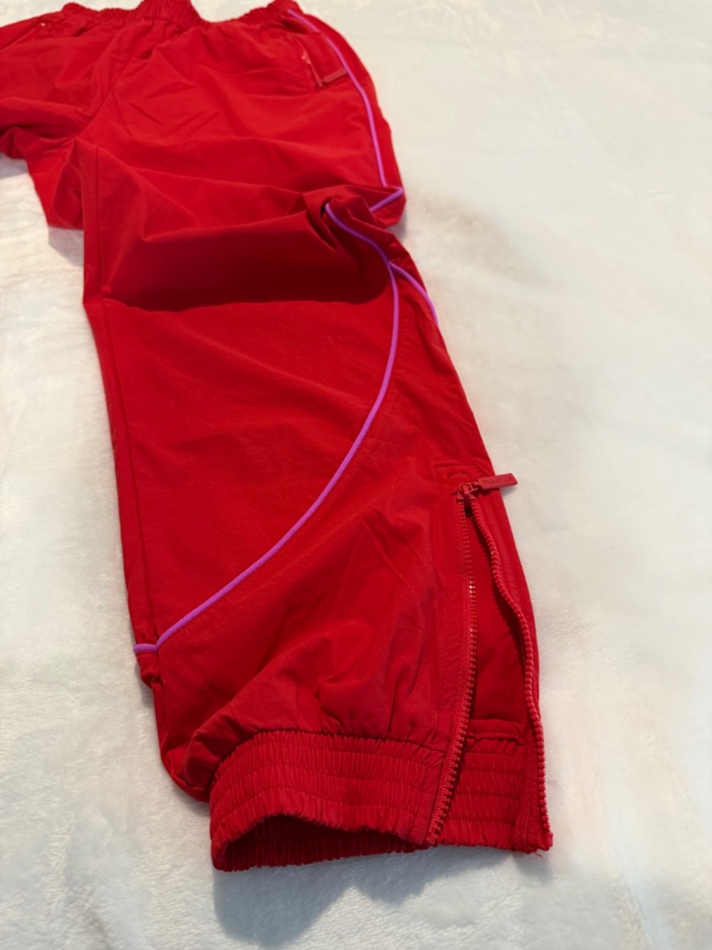 NWT Fabletics Relay Track Jogger Pants Red Size M Zip Ankle MSRP $89.95 - Picture 8 of 16